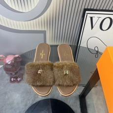 Louis Vuitton Slippers